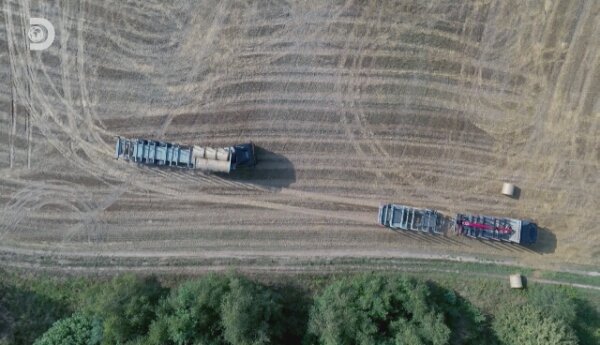 "Truckerki" Ciężarówką po mokrej słomie